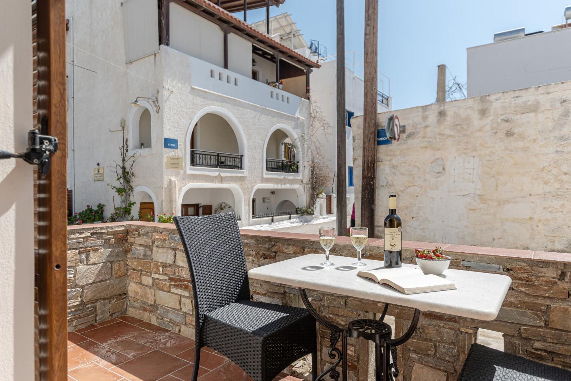 Kallisti Studios Naxos City Kültér fotó
