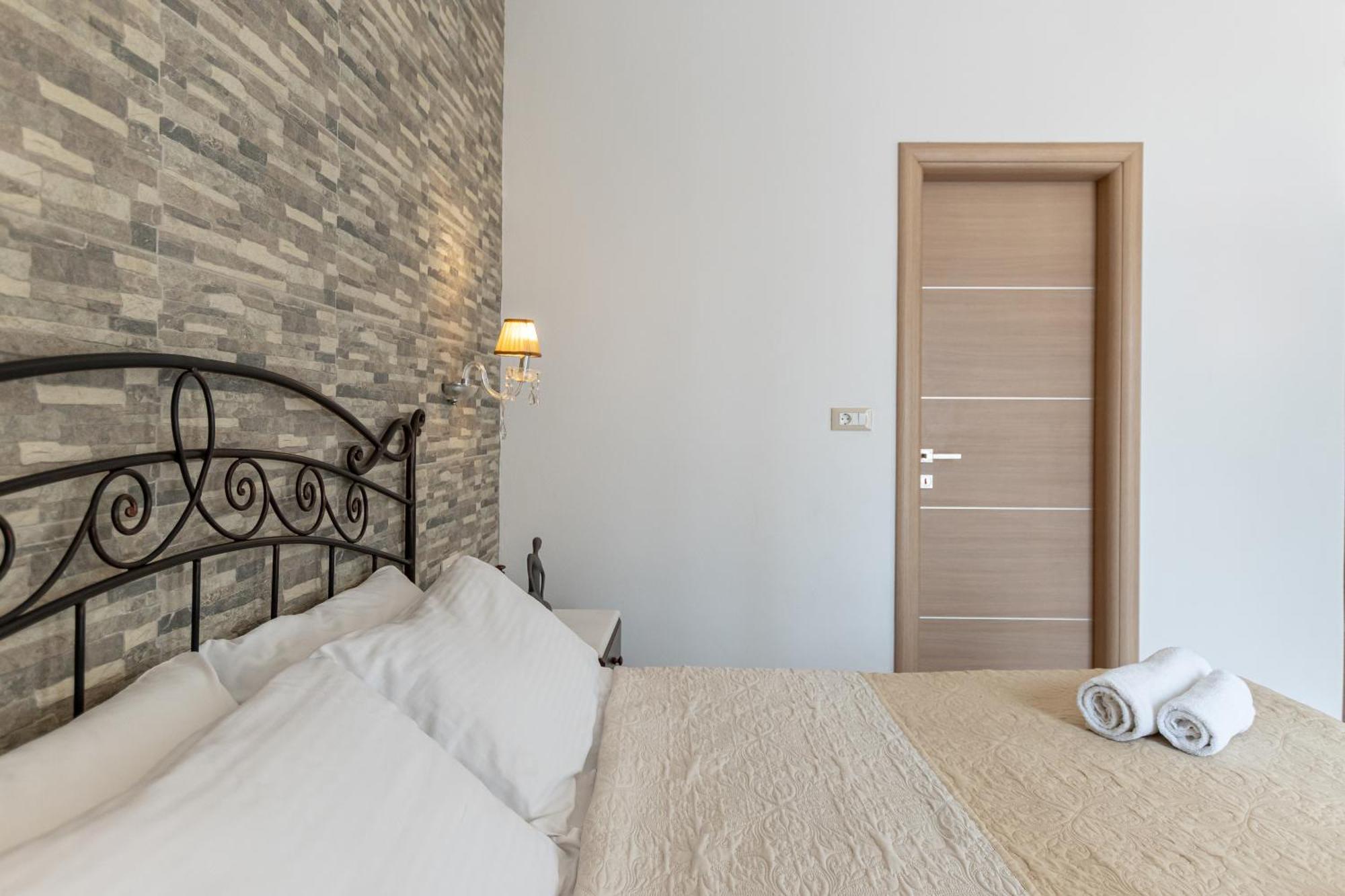 Kallisti Studios Naxos City Kültér fotó